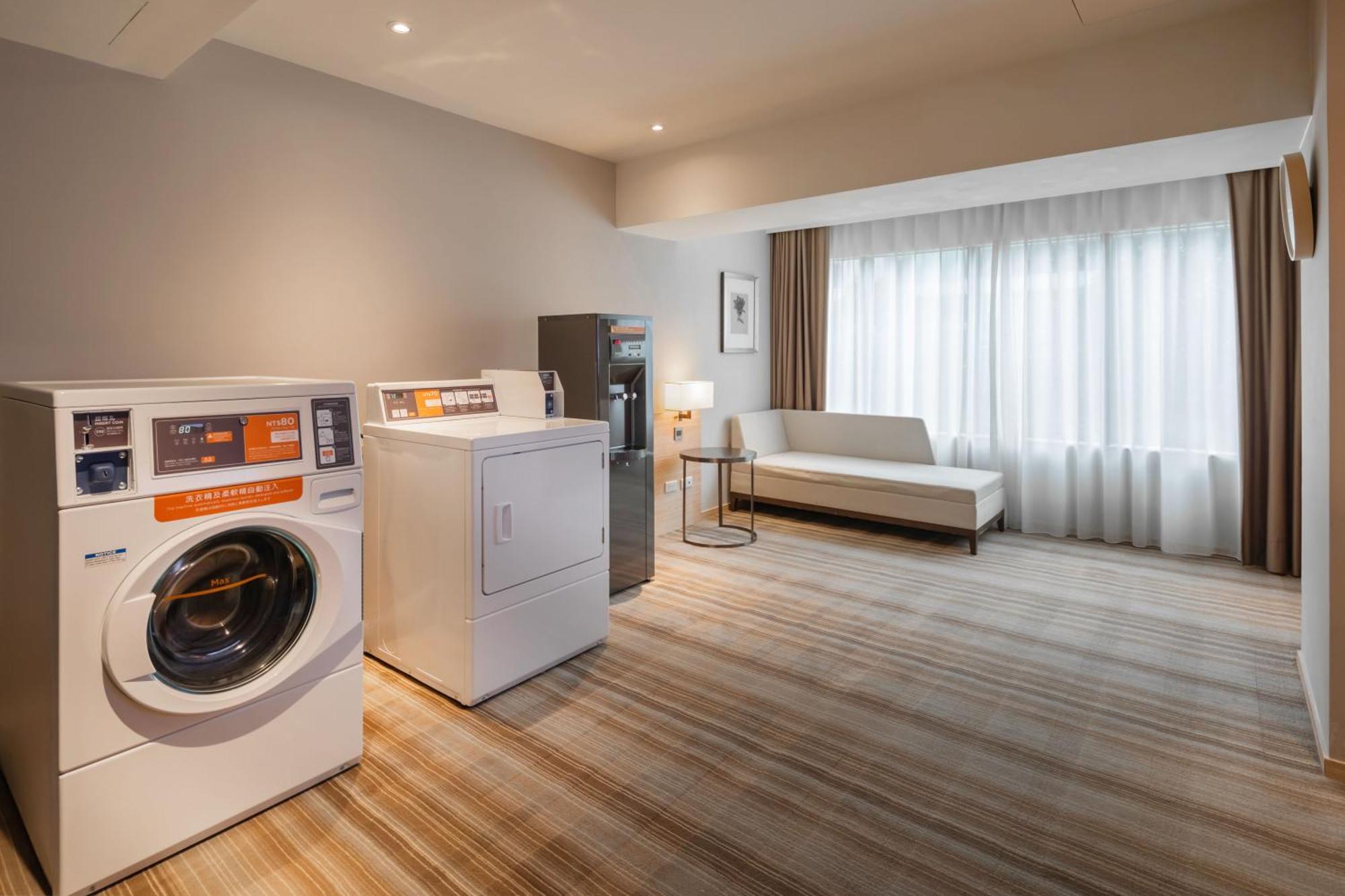 Hotel Cozzi Minsheng Тайпей Екстериор снимка