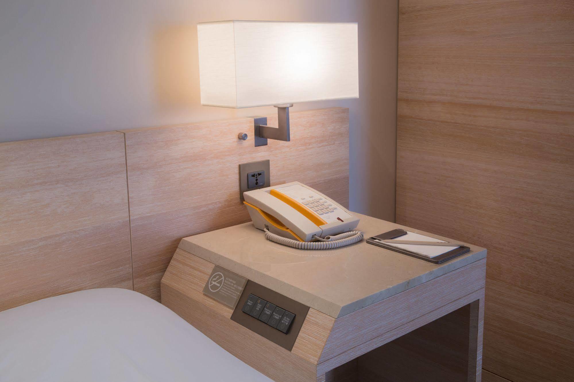 Hotel Cozzi Minsheng Тайпей Екстериор снимка